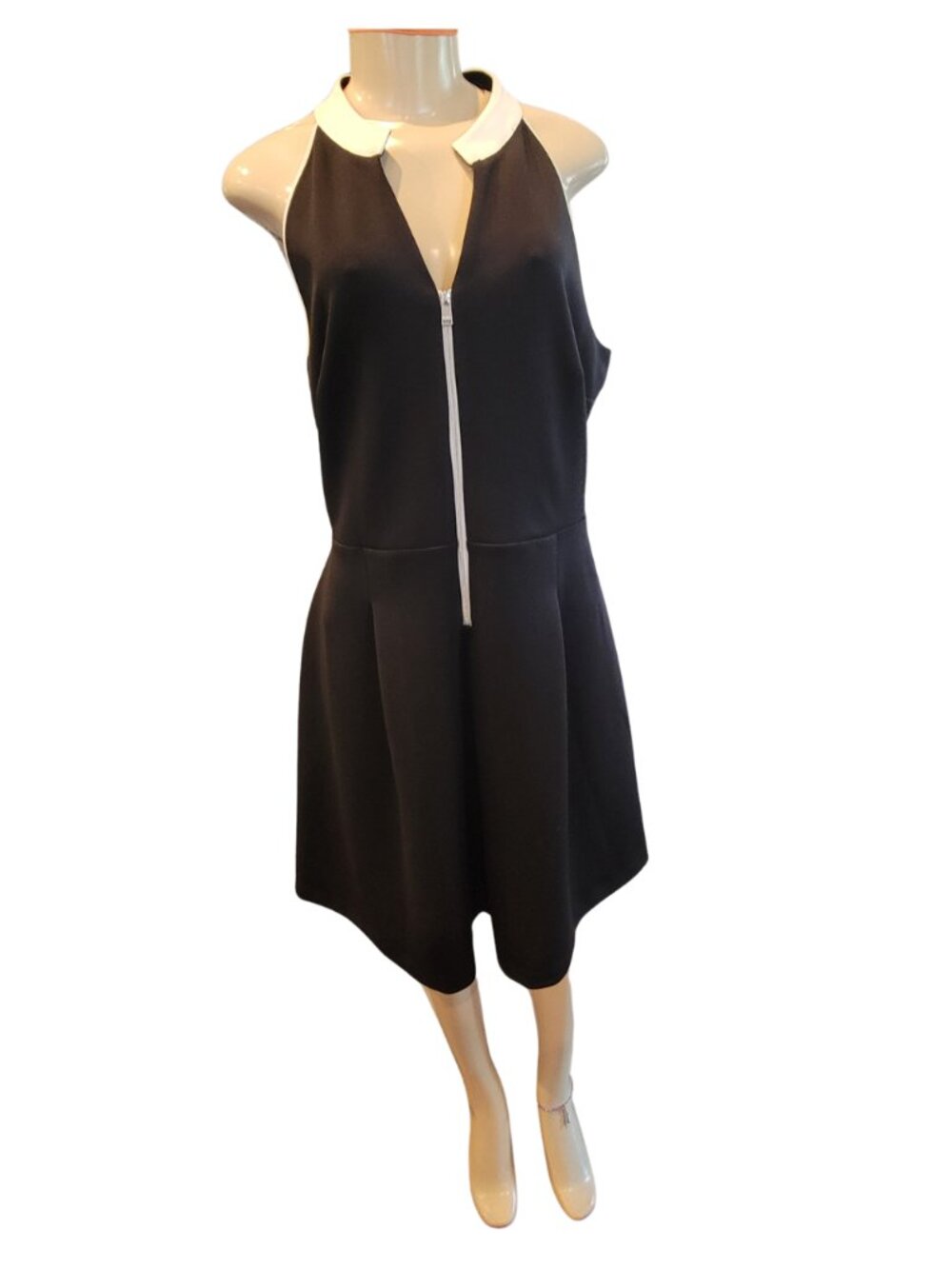 Marc New York Andrew Mark LBD Front Zip Closure with White Contrast Trim